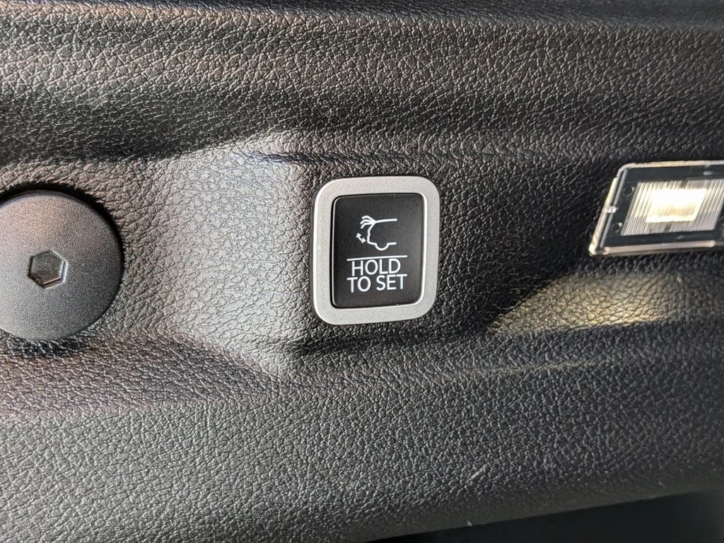 Used 2023 Black Jeep Limited image 10