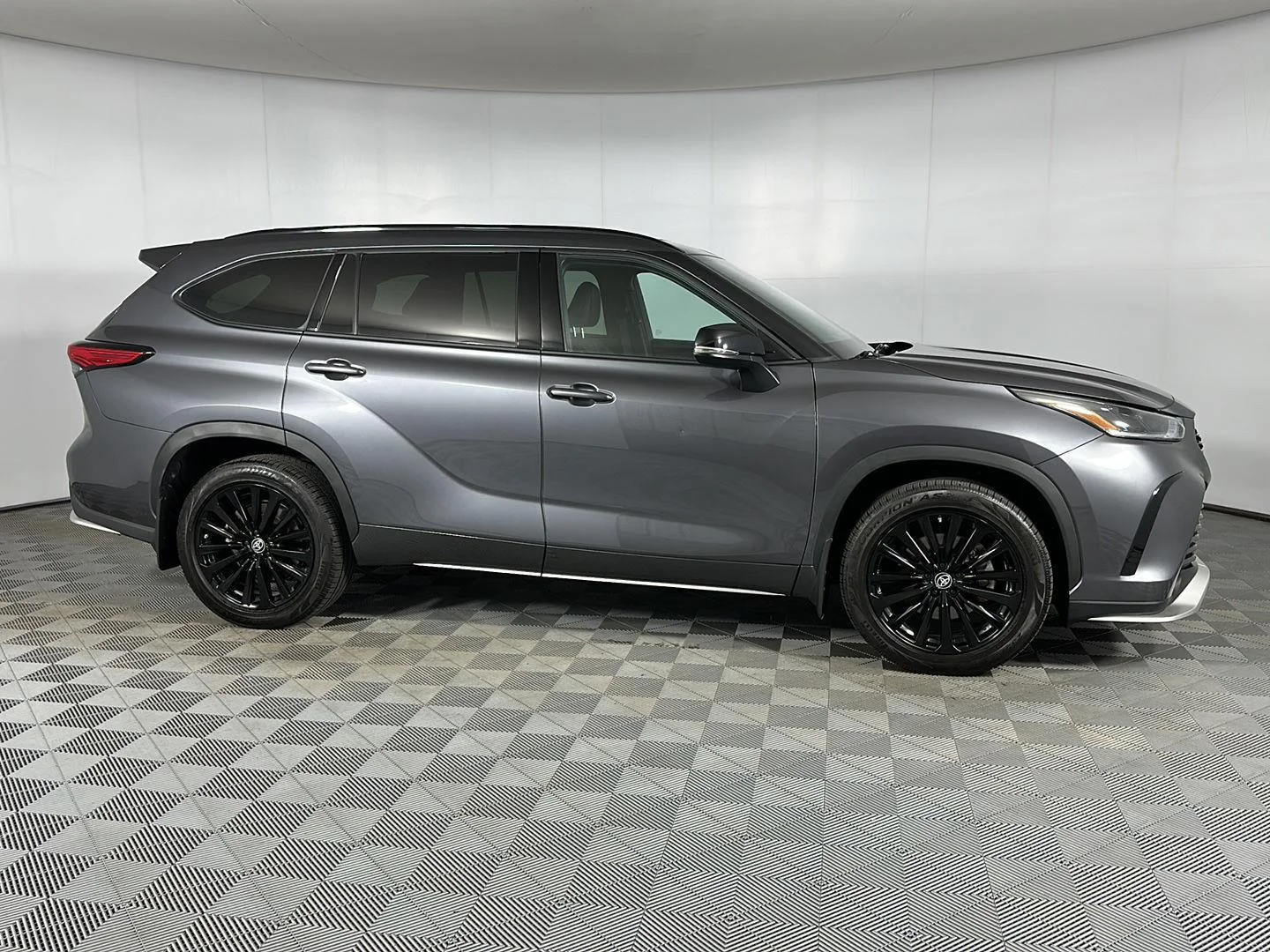 Used 2023 Magnetic Gray Metallic Toyota XSE image 2