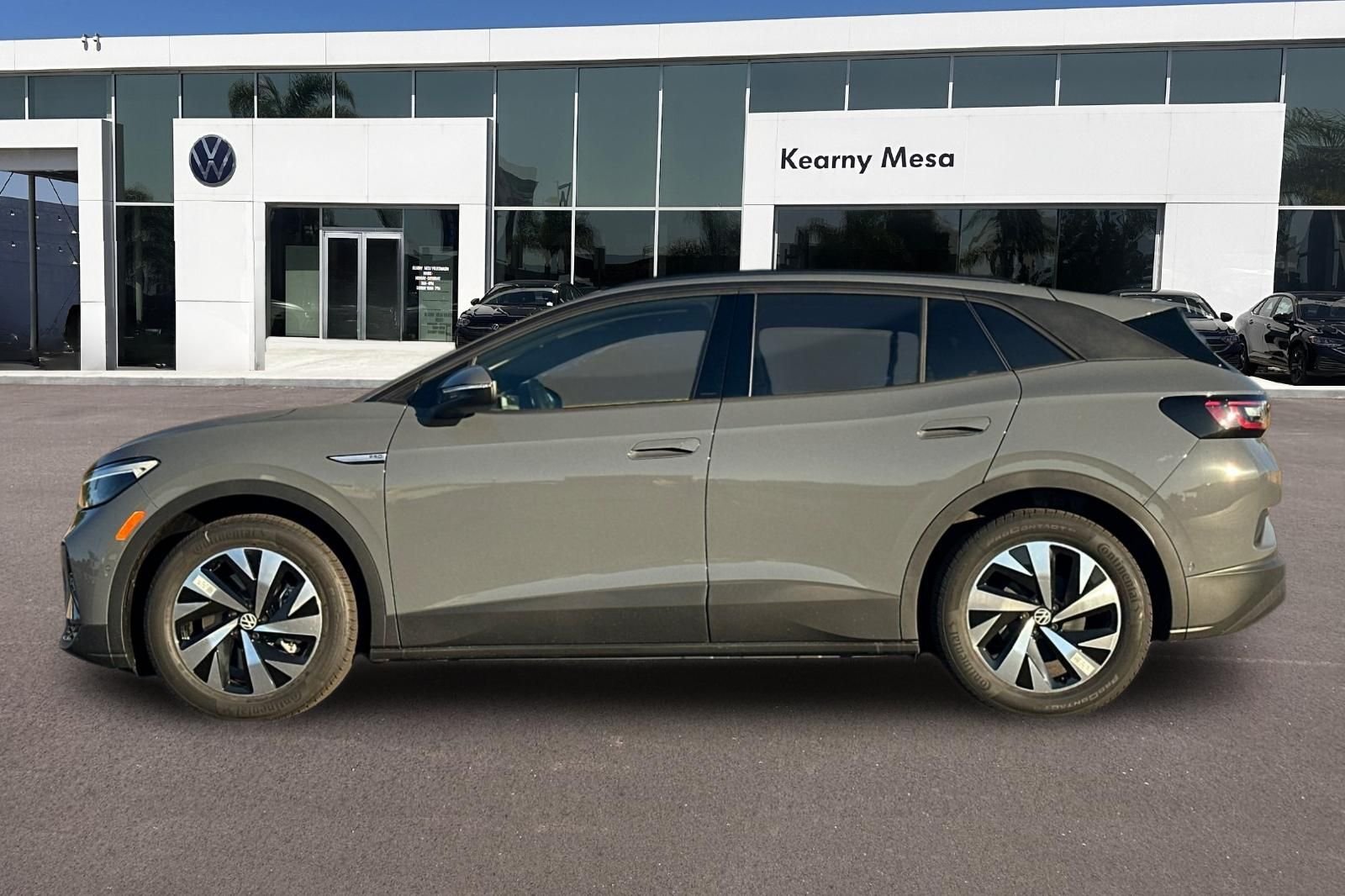 New 2026 Pure Gray Volkswagen Pro image 7