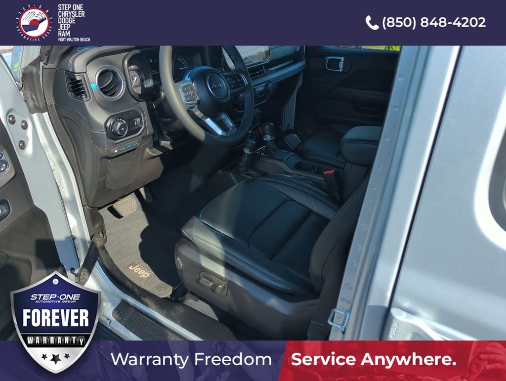 Used 2024 Silver Jeep High Altitude 4xe image 8
