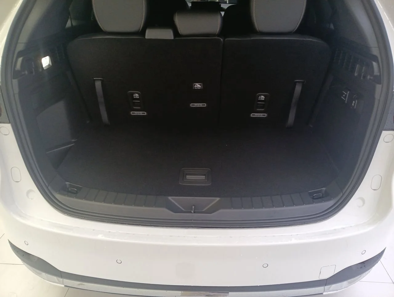 New 2026 ARCTIC WHITE Mazda S Premium Plus image 31