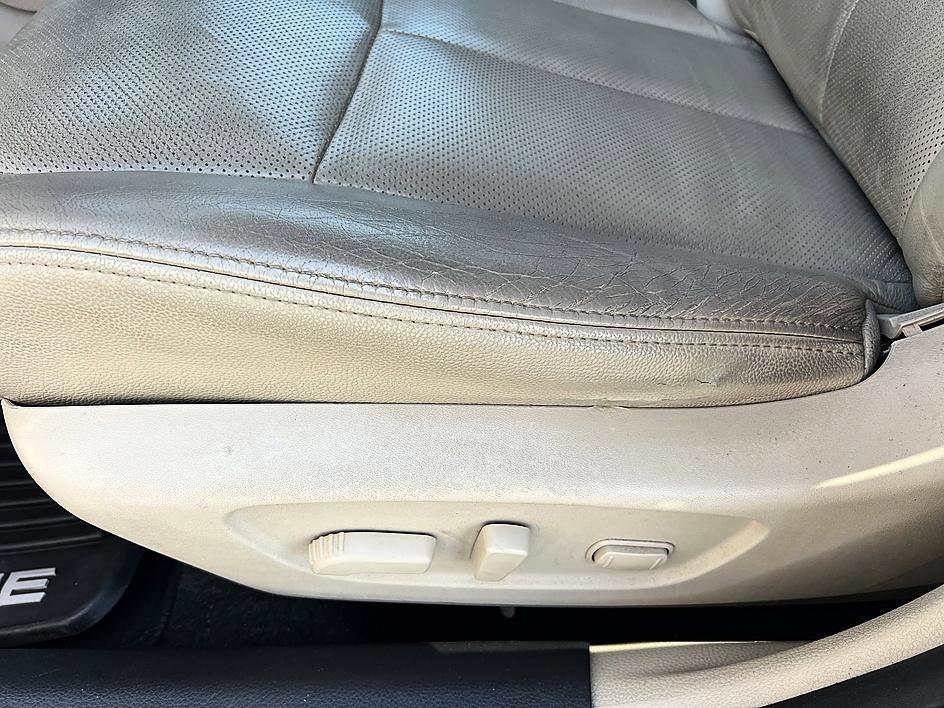 Used 2017 Gun Metallic Nissan SV image 22