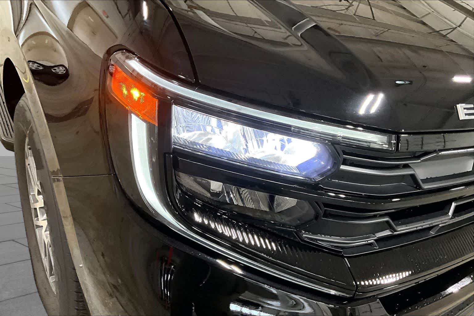New 2026 Agate Black Metallic Ford Active image 13