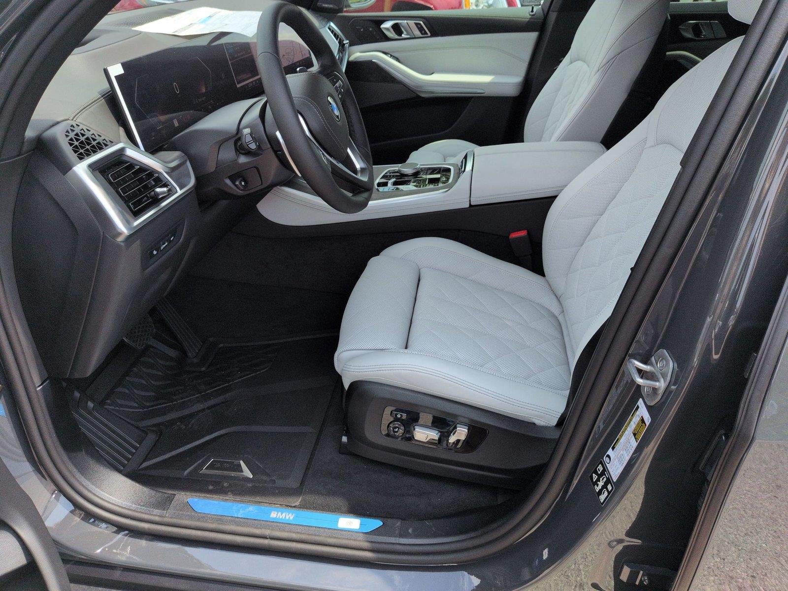 New 2026 Dravit Grey Metallic BMW xDrive40i image 18