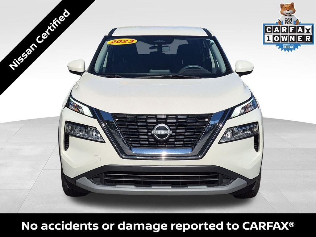 Certified Used 2023 Pearl White Nissan SV image 3