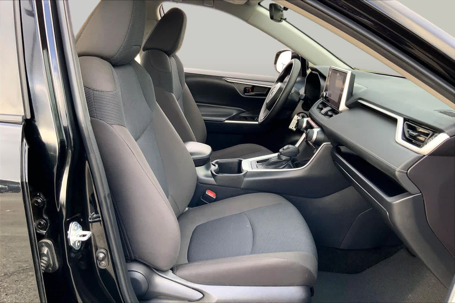 Used 2025 Midnight Black Metallic Toyota LE image 9