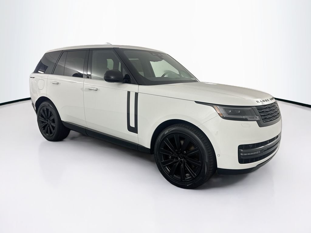New 2026 Fuji White Land Rover SE image 3
