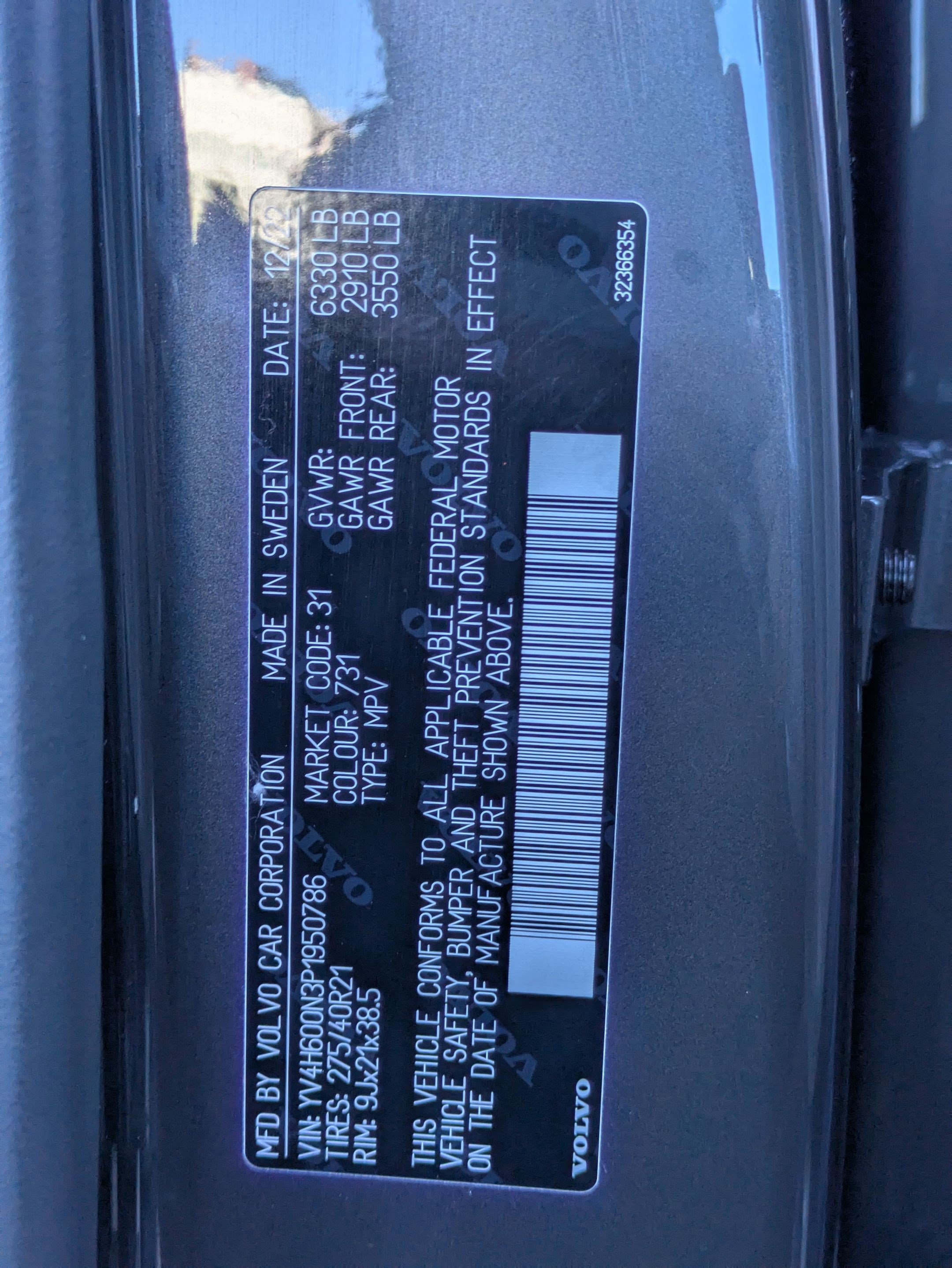 Certified Used 2023 Platinum Gray Metallic Volvo Plus image 32