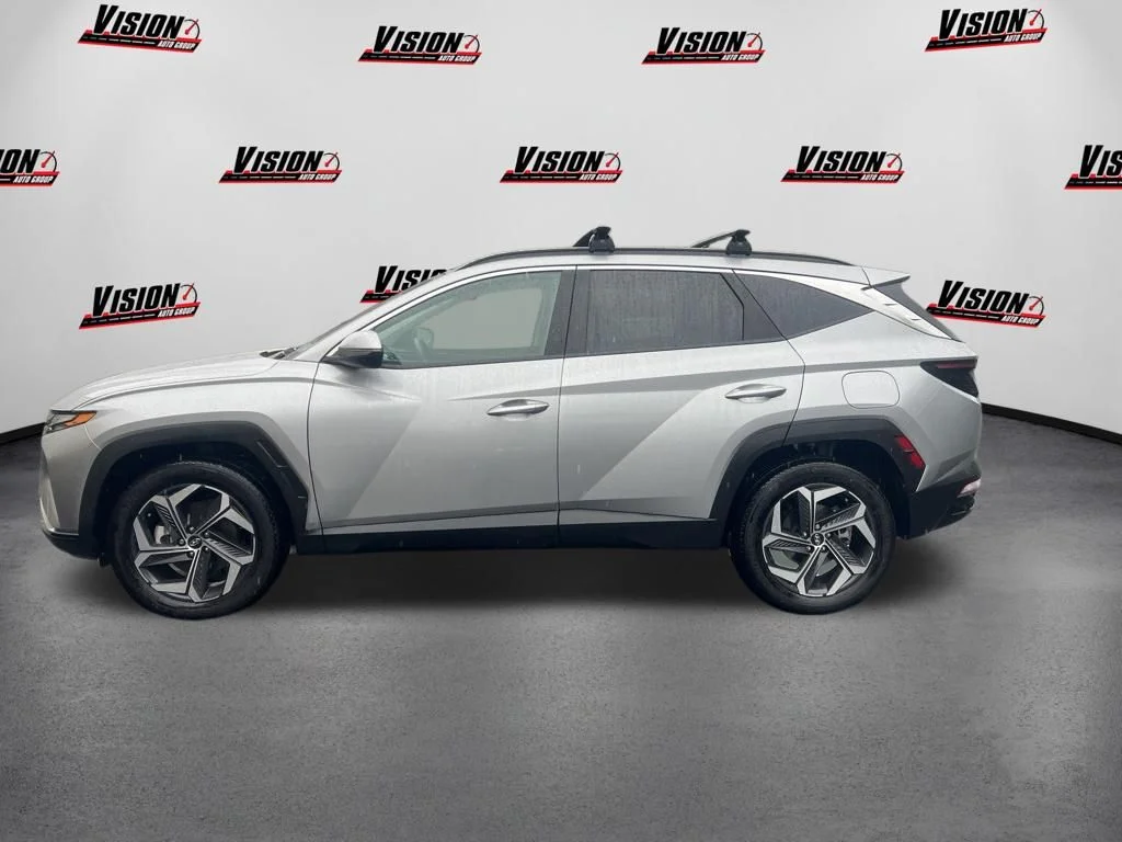 Used 2024 Silver Hyundai SEL Convenience image 4