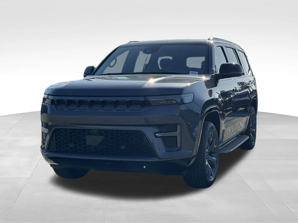 New 2026 Baltic-Gray Metallic Clear-Coat Exterior Paint Jeep Limited Altitude image 2
