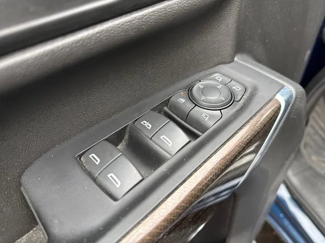 Used 2022 Northsky Blue Metallic Chevrolet LT image 14