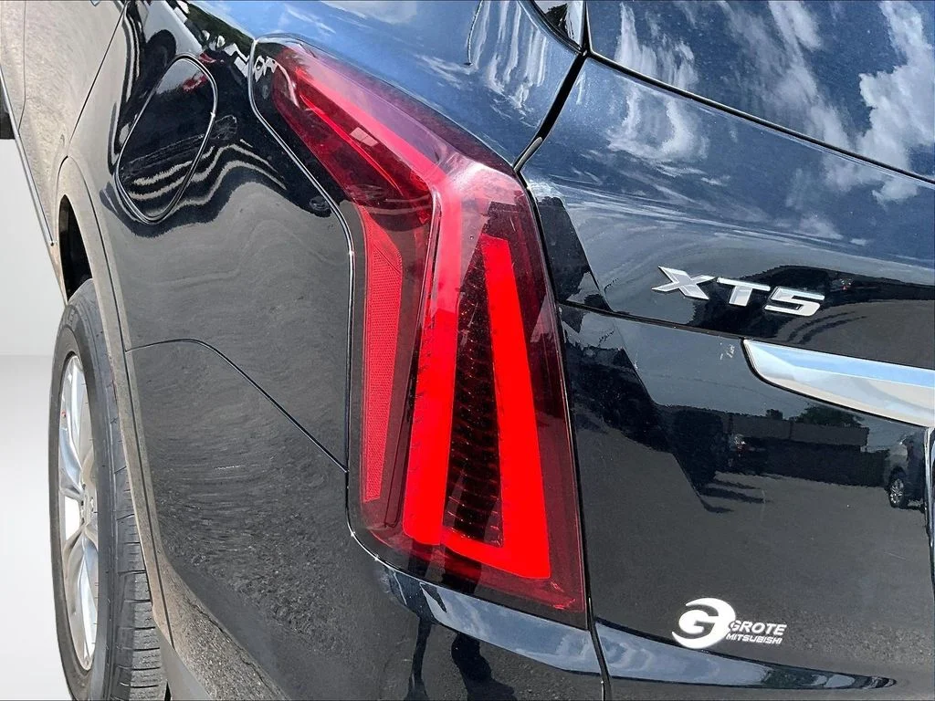 Used 2021 Black Cadillac Premium Luxury image 28