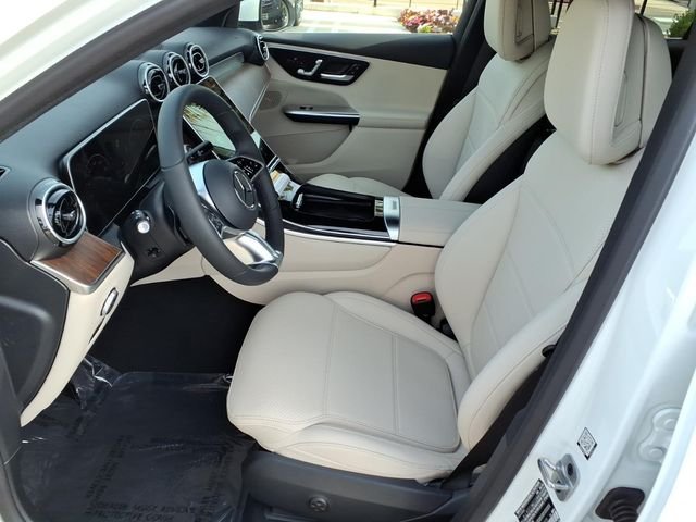 New 2026 White Mercedes-Benz GLC 300 image 15