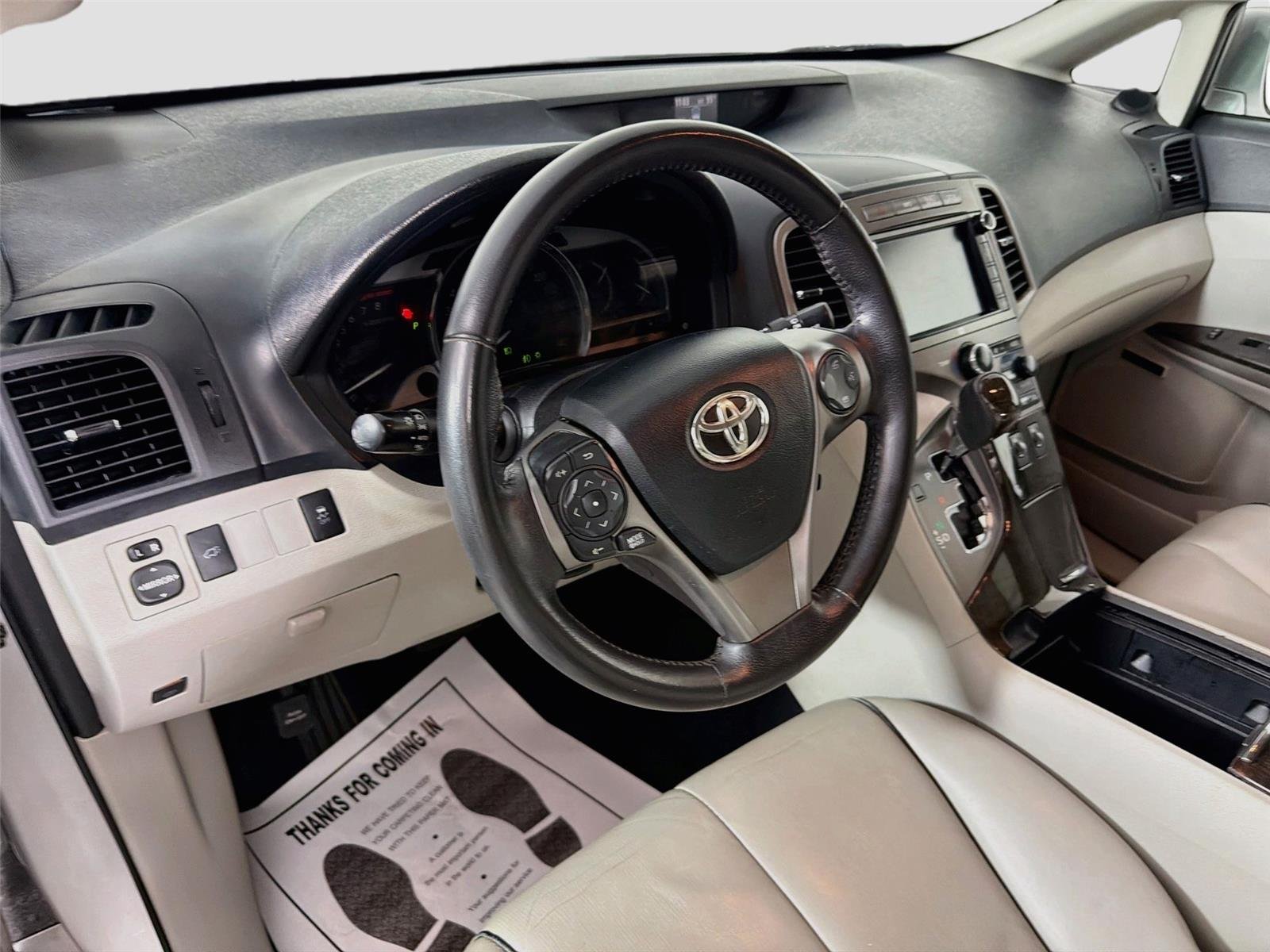 Used 2013 Classic Silver Metallic Toyota Limited image 9
