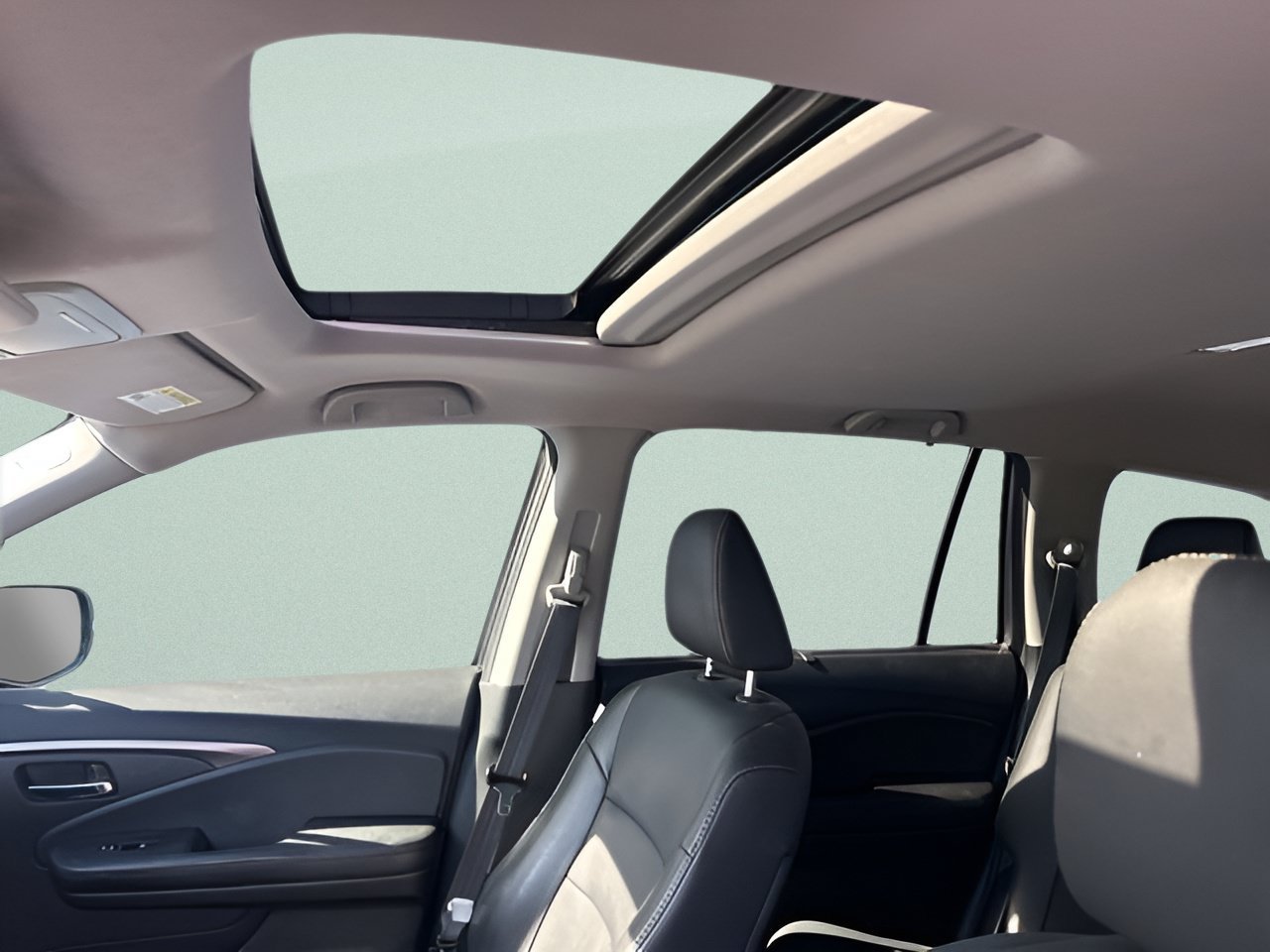 Certified Used 2019 Modern Steel Metallic Honda EX-L image 16