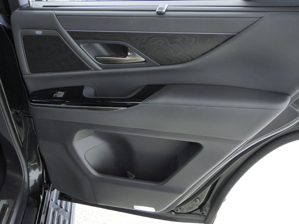 Used 2025 Black Lexus 600 Luxury image 24