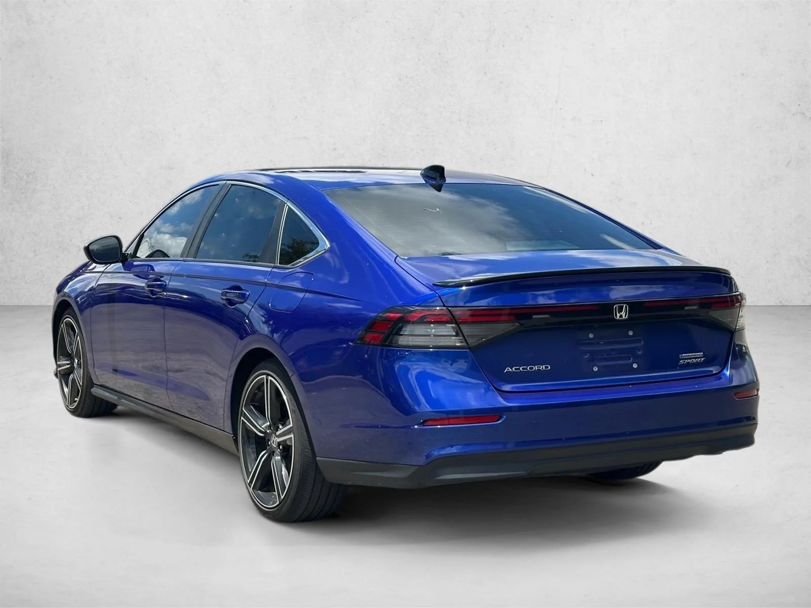 Used 2023 Still Night Pearl Honda Sport image 8