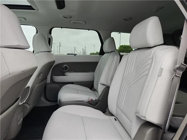 New 2026 Titan Charcoal Pearl Hyundai Blue SEL image 8