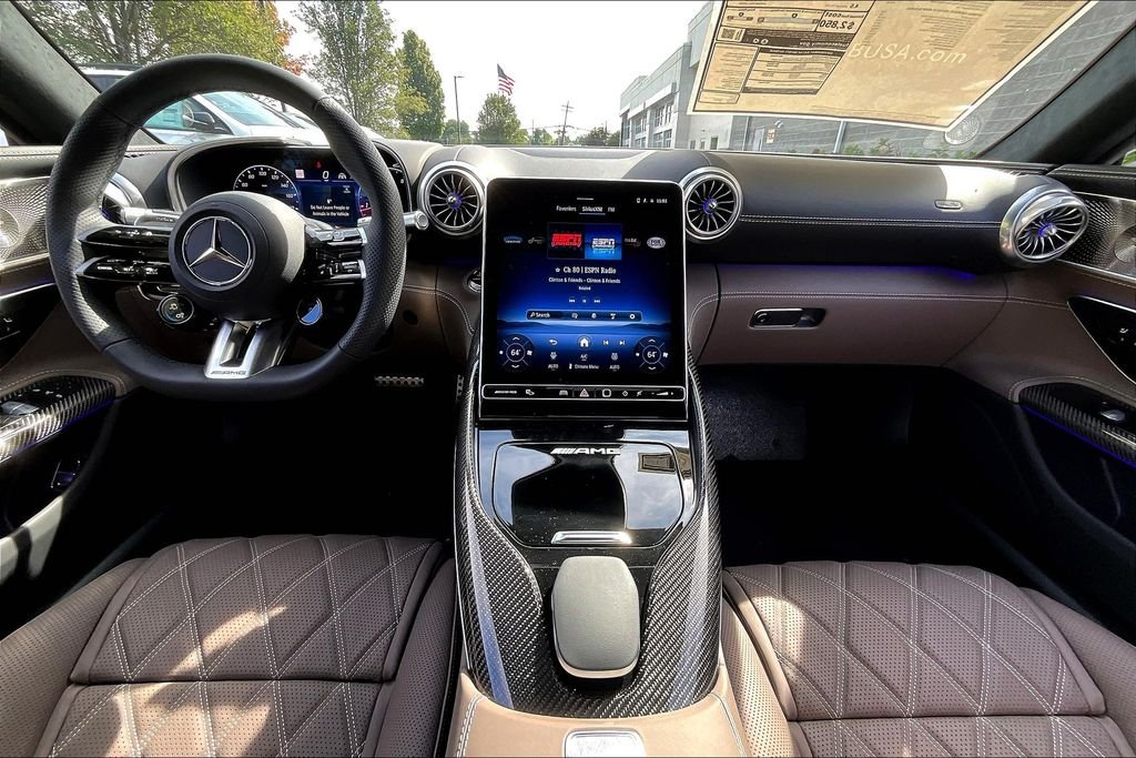 New 2026 MANUFAKTUR Moonlight White Metallic Mercedes-Benz Base image 5