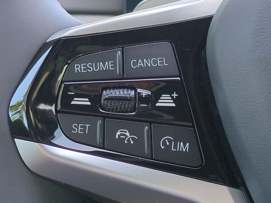 New 2026 White Metallic BMW 330i image 25