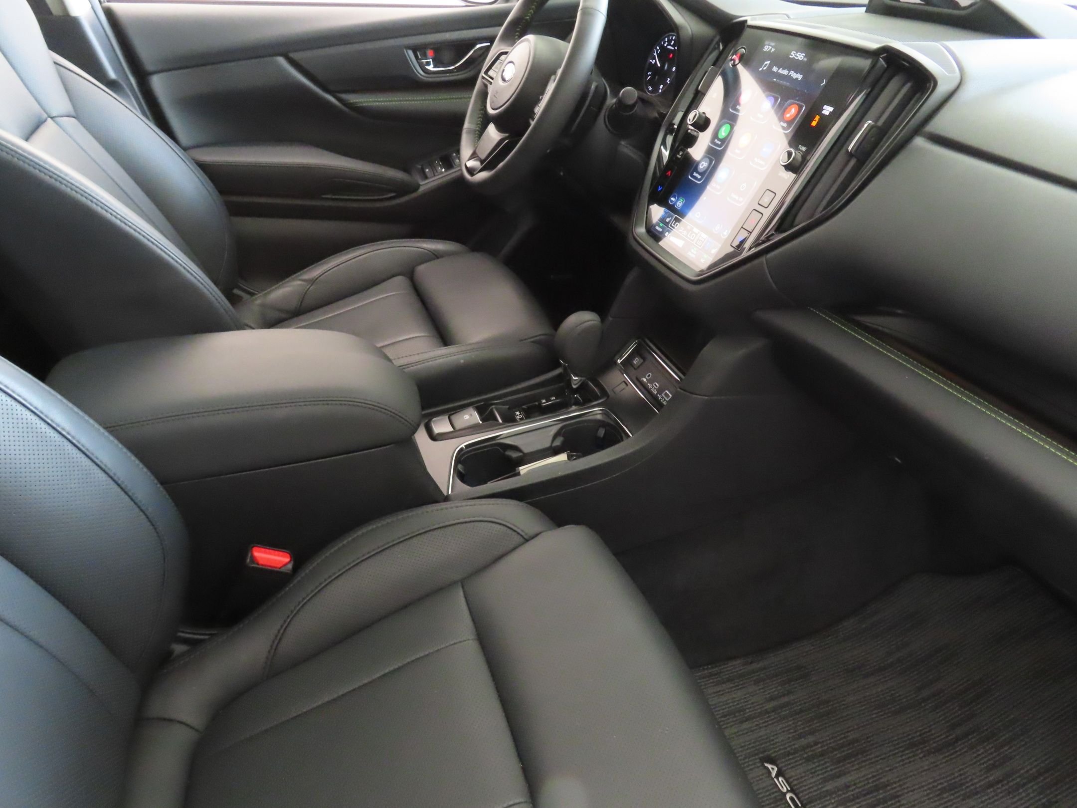 Used 2025 White Subaru Onyx Edition Touring image 27