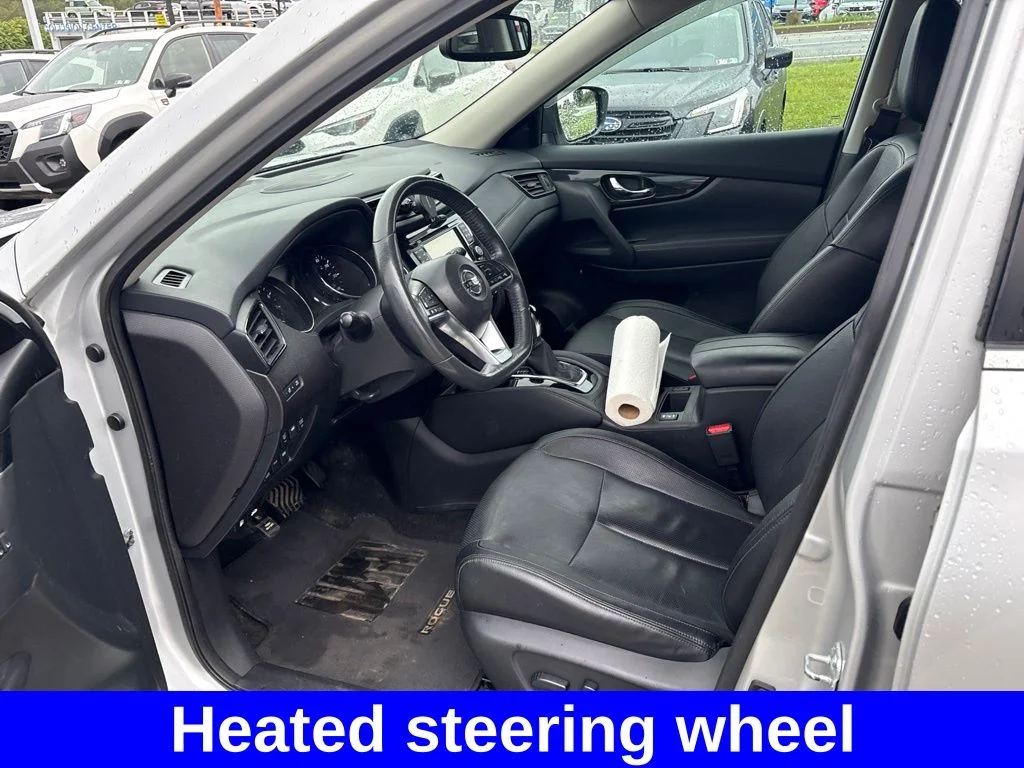 Used 2017 Silver Nissan SL image 14