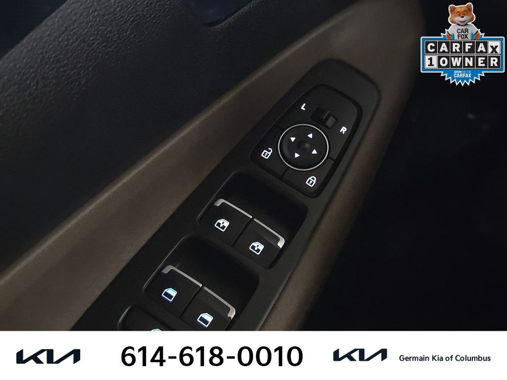 Used 2022 Black Hyundai Blue image 24
