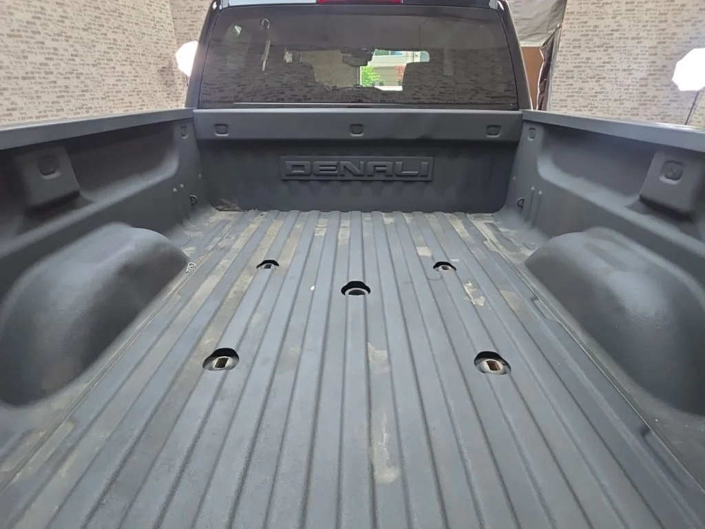 Used 2017 Onyx Black GMC Denali image 7