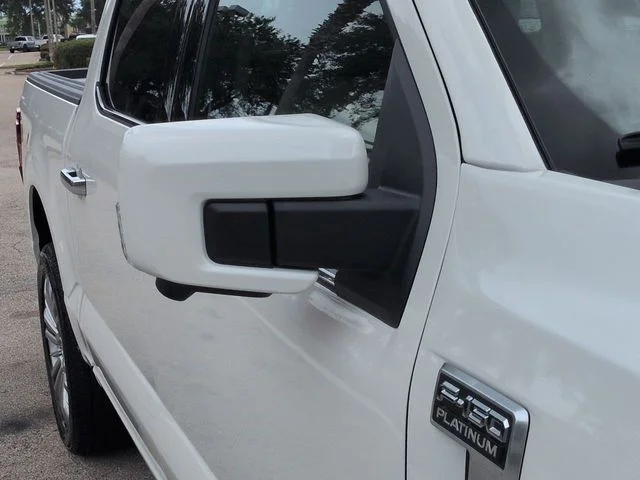 New 2026 Star White Metallic Tri-Coat Ford Platinum® image 12