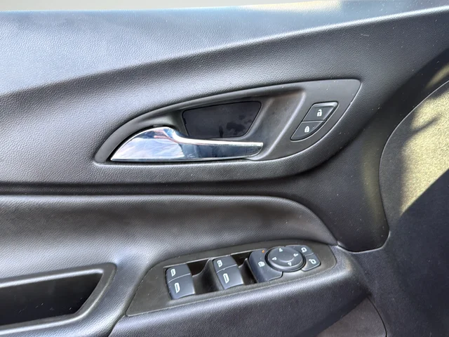 Used 2023 Gray Chevrolet LT image 23