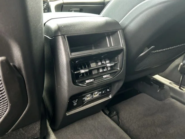 Used 2024 Gray Jeep Limited image 25