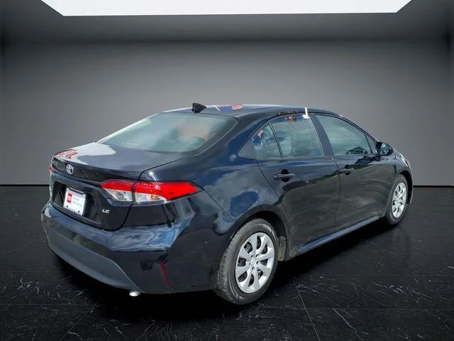 2024 Toyota Corolla LE - Photo 3