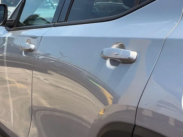 Used 2020 Silver GMC SLE image 19
