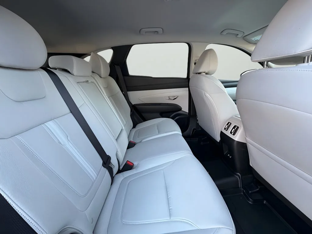 Used 2025 Rockwood Green Hyundai SEL image 25