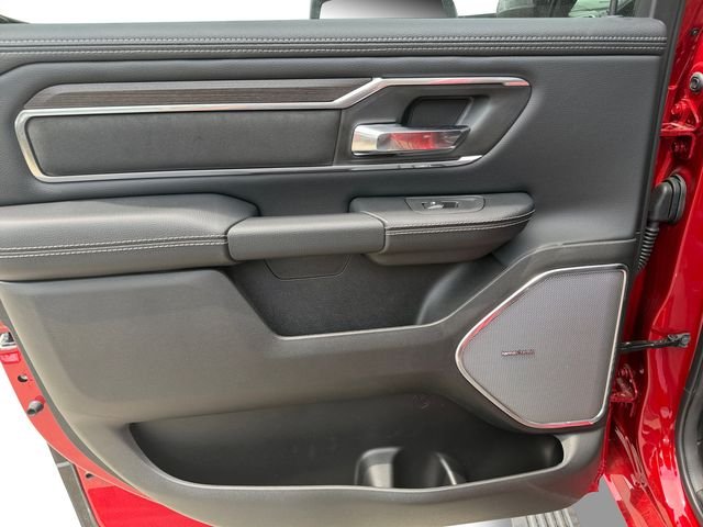 New 2026 Molten Red Pearl-Coat Exterior Paint RAM Laramie image 11