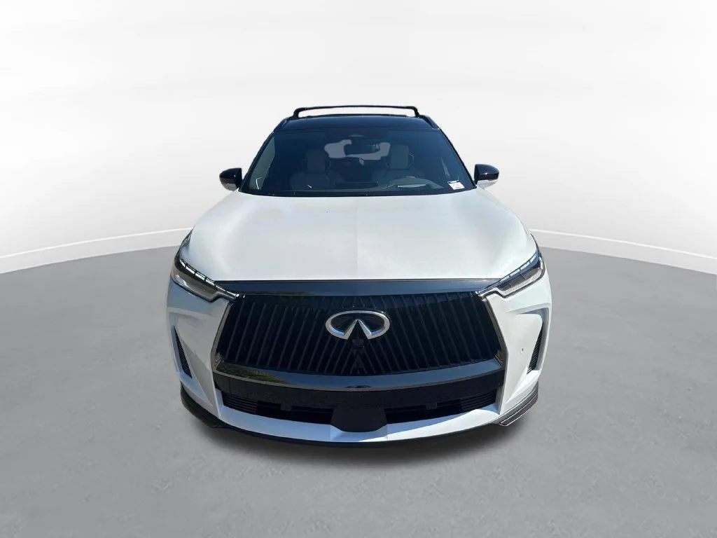 New 2027 2T RAD WHT INFINITI Autograph AWD image 3