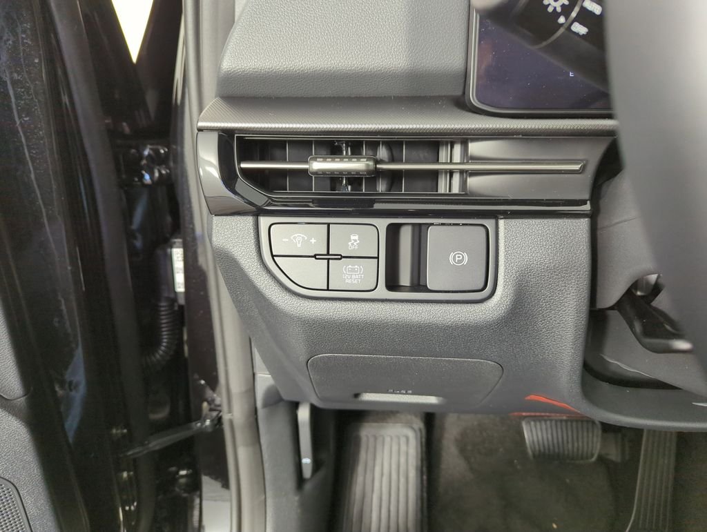 New 2026 Fusion Black Kia LX image 20
