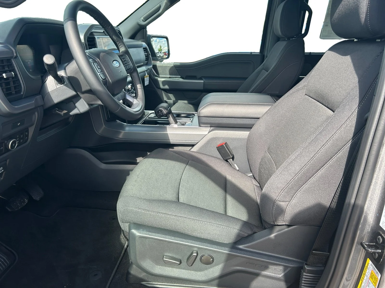 New 2026 Carbonized Grey Metallic Ford XLT image 14