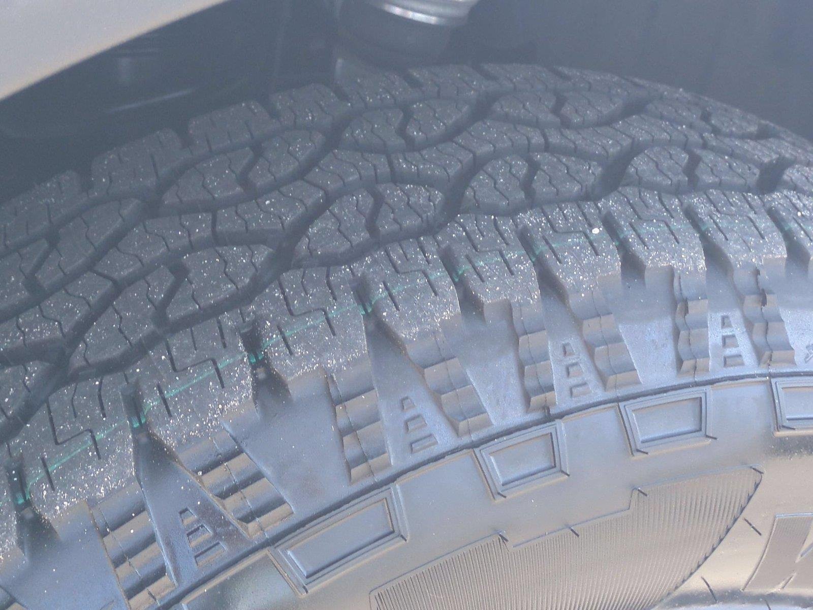 Used 2024 Cactus Gray Ford XL image 13
