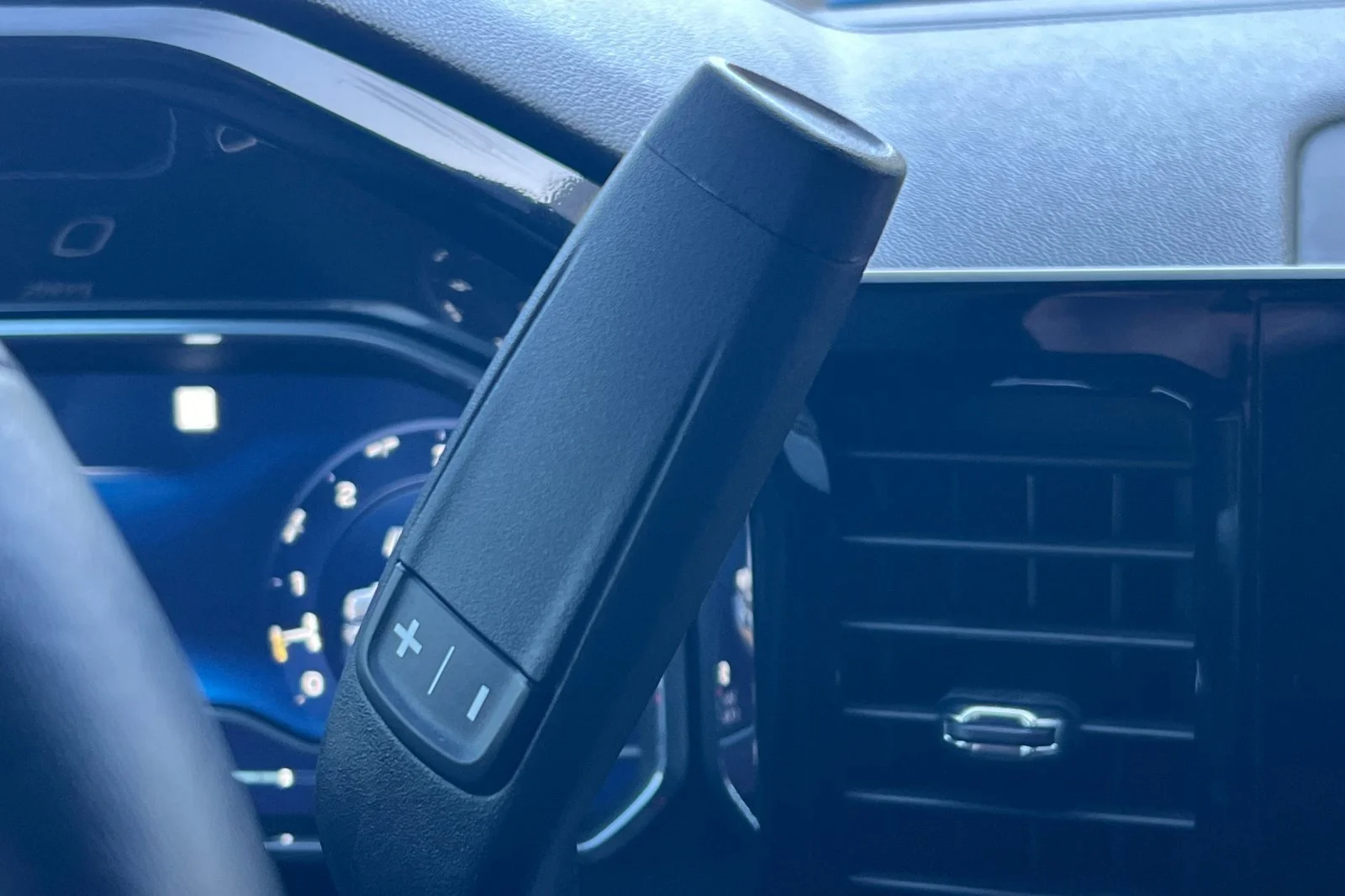 Used 2022 Glacier Blue Metallic Chevrolet RST image 22