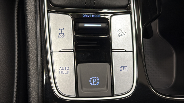 Used 2026 Atlas White Hyundai Limited image 33
