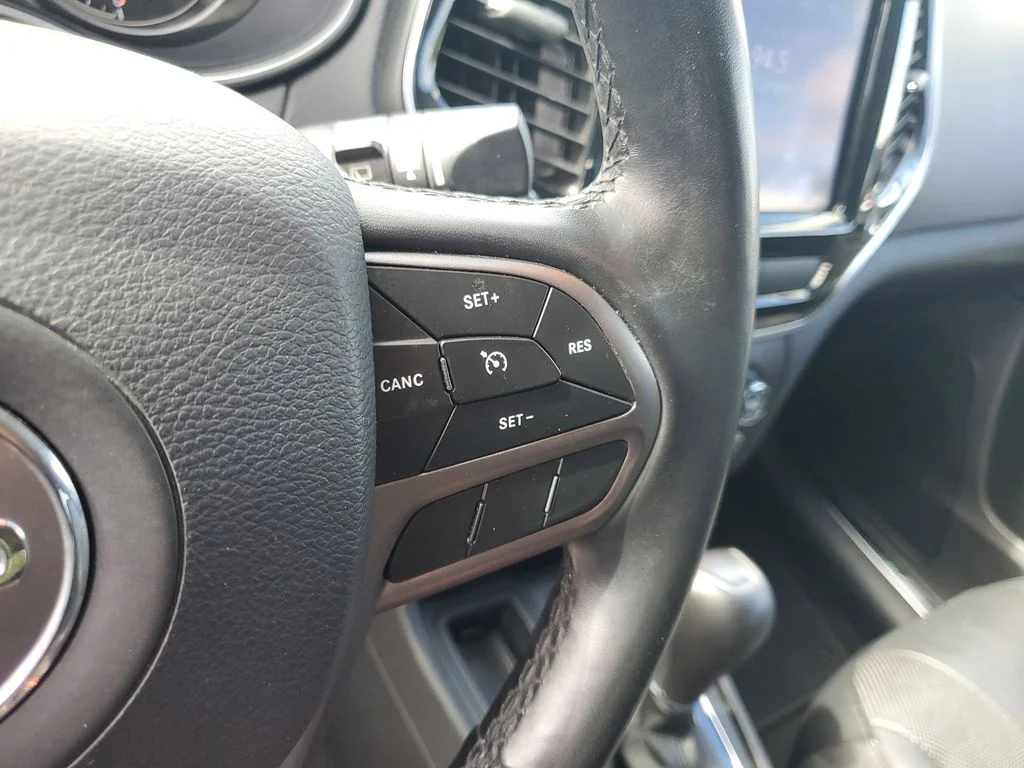 Used 2020 Blue Jeep Limited image 15
