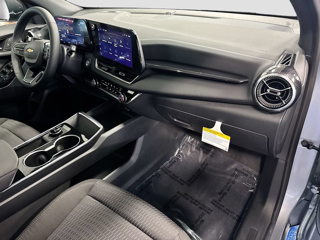 2027 Chevrolet Equinox LT - Photo 31