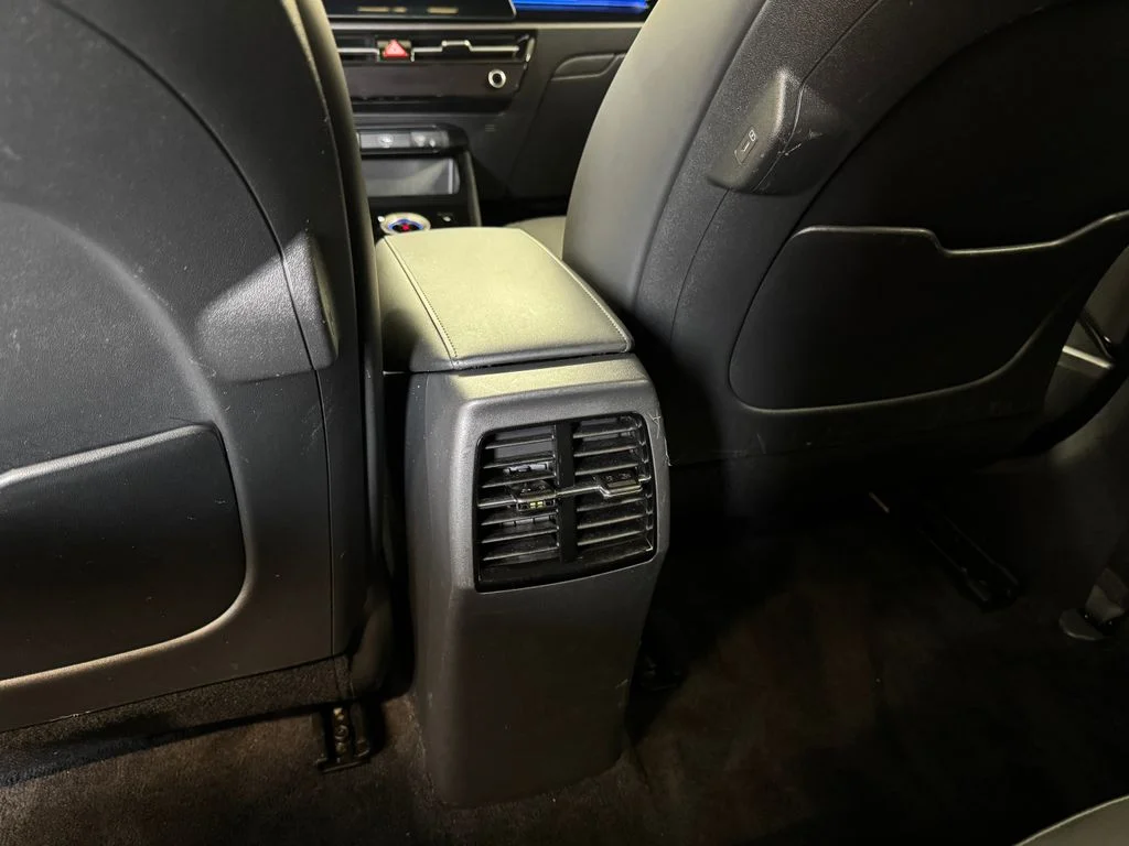 Used 2023 Green Kia Wind image 26