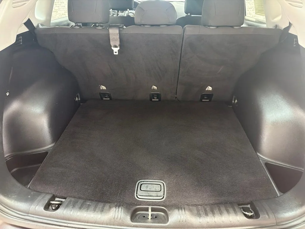 Used 2020 Granite Crystal Metallic Clearcoat Jeep Sport image 9