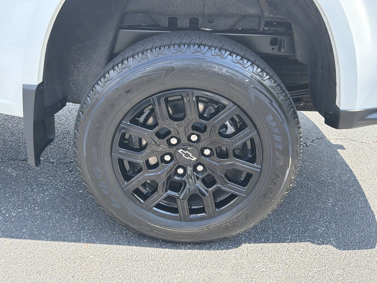 Used 2026 Summit White Chevrolet WT image 19