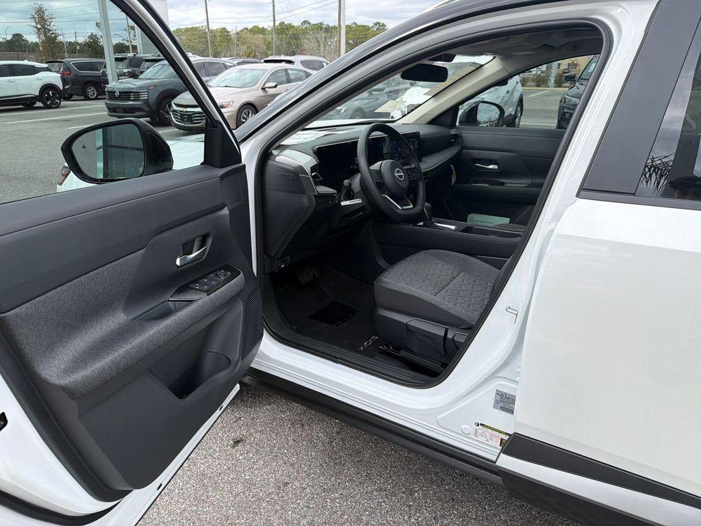 New 2026 Nissan Kicks SV 4D Sport Utility