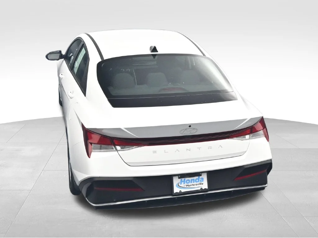 Used 2024 White Hyundai SE image 36