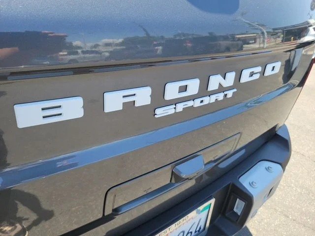 Used 2025 Carbonized Gray Metallic Ford Badlands image 11