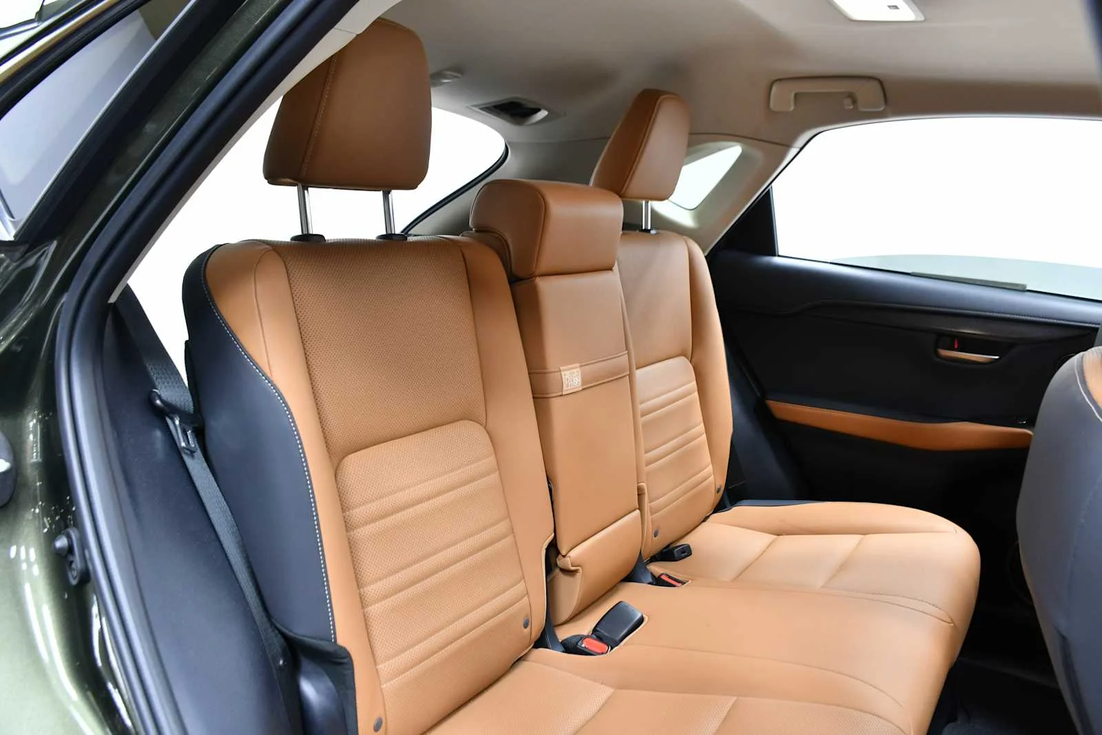 Used 2021 Nori Green Pearl Lexus  image 24